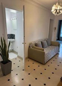 Elegant Apartment - Arc de Triomphe