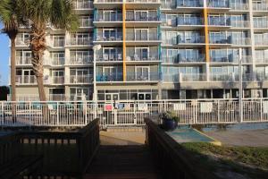 Oceanfront Atlantica 14th Floor Steps to Boardwalk
