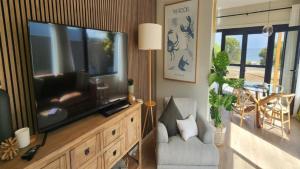 Salt 5607 Newly Renovated Luxury On The Coffin Bay Esplanade