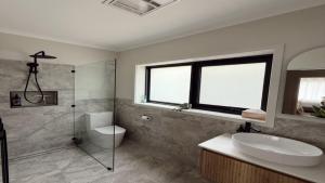 Salt 5607 Newly Renovated Luxury On The Coffin Bay Esplanade