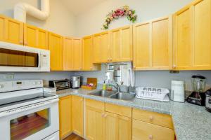 Olympic Mtn Views! Cozy Carriage House in Sequim