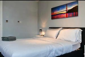 Contractor Century Wharf Apartment Free Parking Gym and Pool