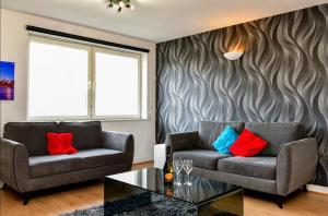 Cardiff Bay and City Centre Apartment Sleeps 4 with Parking