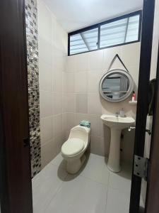 Casa familiar con piscina y zona bbq