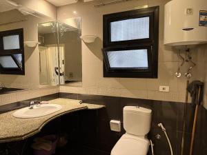 Villa Apartment Nile View in City Center Near Grand Museam