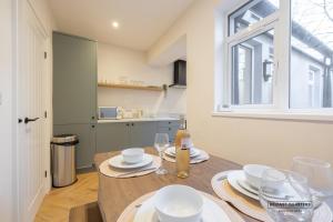 Belfast Quarters- Fane St