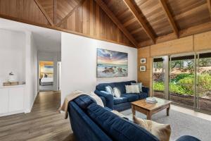 Waterlily Retreat - Bushland Serenity near the Beach