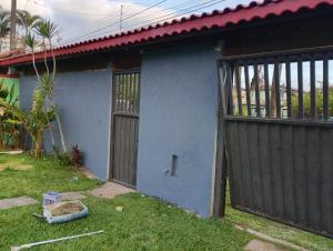 CASA PÉ NA AREIA 100 metros do mar