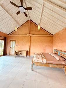 Dikaloha Surfschool and Stay