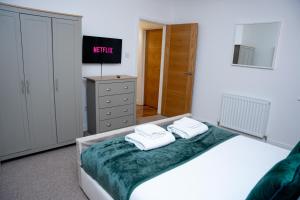 Spacious, Well-Equipped Apartment With Parking