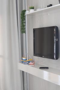 Ubatuba - Apartamento 150mts da praia das Toninhas - SAFIRA 306