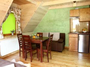 Apartment for 4 people with garden view