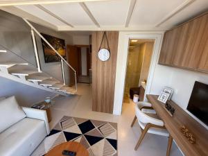 Apartamento Completo com Mezanino no Caminho das Árvores - Unique Live