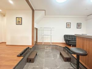 4-minute walk to the subway, single-family house, near the station, Namba, Shinsaibashi, Kansai Airport, Umeda, USJ direct