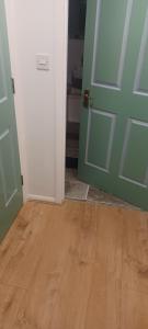 Quiet ONE bedroom apartment in south east london