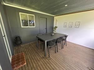 Antley House - Holiday home on the River Murray in Bowhill