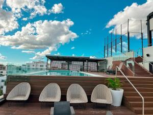 Marea Studio with Rooftop and Pool