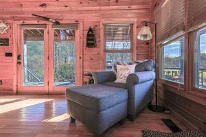 Welcome to Serenity Acres — a cozy 2BR2BA cabin on Hot House Creek in Mineral Bluff, GA.