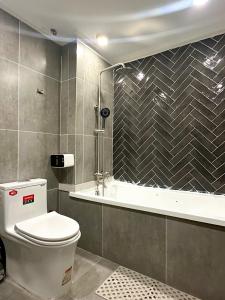 Ben Thanh Stay - Steps to Nguyen Hue Walking Street