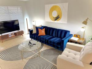 Spotless Full Sized Apartment! Montrose Stays An Art Lovers Dream