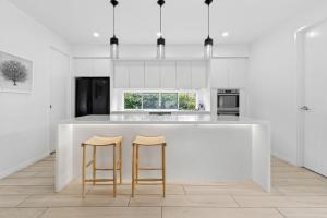 Soleil at Salt Pet Friendly, Pool, 500m to beach