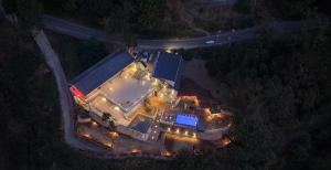 Kasauli Cabin I Villa with Pool and Live Barbeque