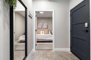 TWO Spacious CozySuites OTR Downtown #20