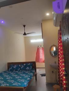 Santhi Home stay