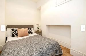 3 bedrooms flat in Cadogan Square with terrace