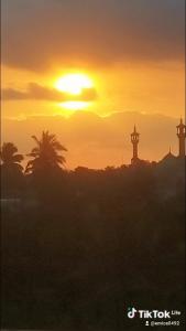 SKY SUNSET BUNGALOWS AND Restaurant