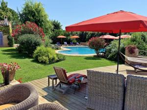 CASA-Happy Family House Valbonne infinity pool