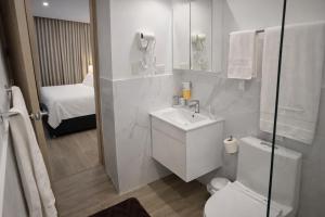 Luxe 2BR at The Beach w Private Artificial Beach