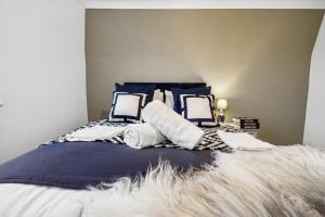 Bude Road Cosy and Modern Retreat Transport Link 4 BR By AltoLuxo Short Lets & Serviced Accommodation