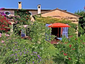 CASA-Happy Family House Valbonne infinity pool