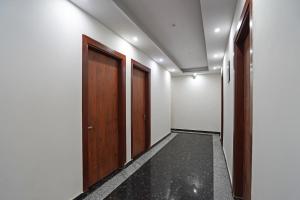 Hotel O Noida Stays