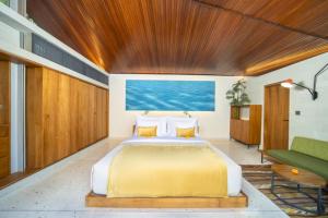 Emily Grand 1 BR Private Pool Villa ZN445