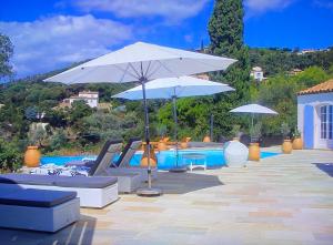 Wonderful house seaview outdoor jacuzzi pool