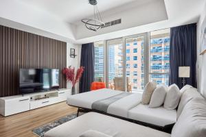 Frank Porter - Damac Waves Tower, Dubai Marina
