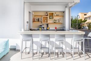 Ippocrates Hotel Apartments & Restaurant