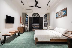 Herbalife Big Balcony Building near Old Quarter