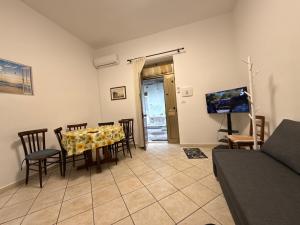 2Appartamento Spadafora 20 passi dalla spiaggia