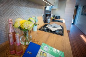 Gemütliches Hausboot Aquila Woma