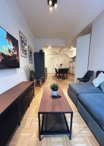 Central City Apartment for 8 in Hamburg