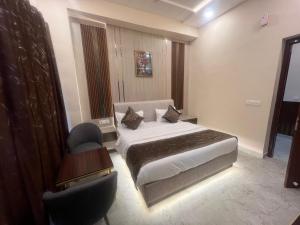 Hotel Highway Retreat