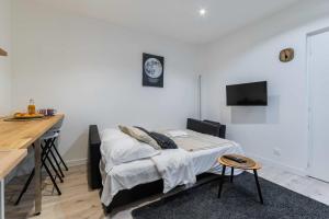 Studio neuf Porte de Saint Cloud Paris 16 - 4P
