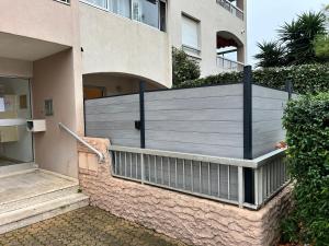 Studio climatisé avec jardin et plage à 250m