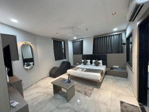 hotel hr plaza