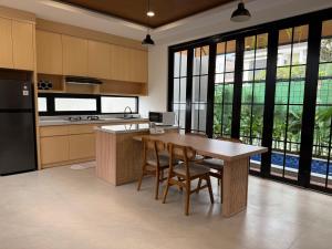 Villa Tropica - Casa99 KBP