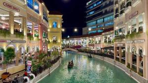 L1 Twin Bed Staycation in BGC 8