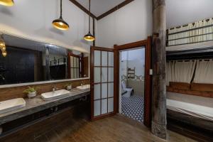 Góc Homestay & Cocktail bar in Moc Chau Night Market